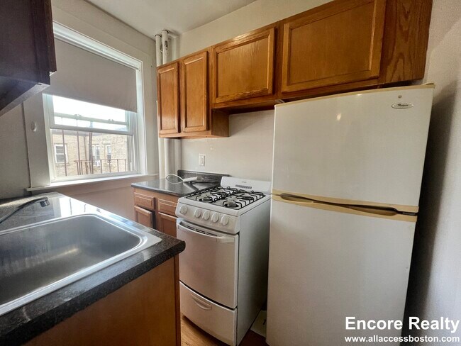 1191 Boylston St, Unit 53 in Boston, MA - Foto de edificio - Building Photo