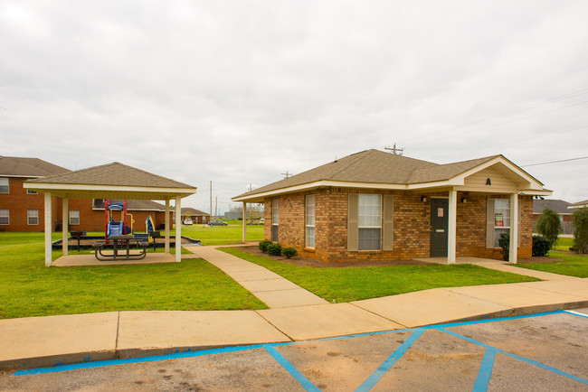 The Landing in Robertsdale, AL - Building Photo - Building Photo