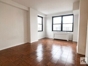 East 82nd Street in New York, NY - Building Photo - Building Photo