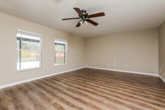 139 Bristol Forest Trail in Sanford, FL - Building Photo - Building Photo