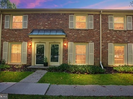 442 Old Penllyn Pike in Blue Bell, PA - Building Photo