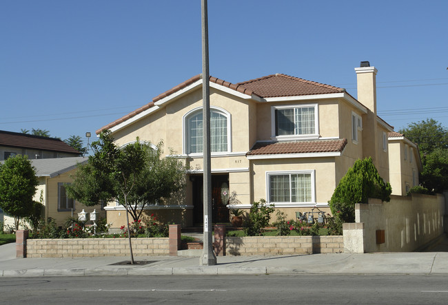 817 N Garfield Ave in Alhambra, CA - Building Photo - Building Photo