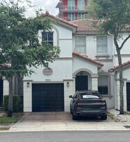7831 NW 107 Ct in Miami, FL - Building Photo