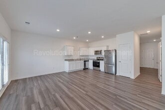 205 Fenchurch Wy in Cartersville, GA - Foto de edificio - Building Photo