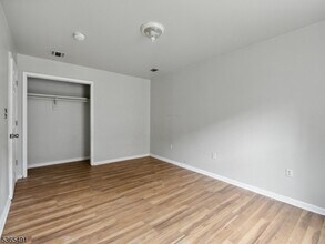 101 Parker St in Newark, NJ - Building Photo - Building Photo
