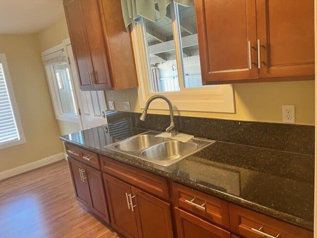 3709 Whitney Ave in Sacramento, CA - Building Photo - Building Photo