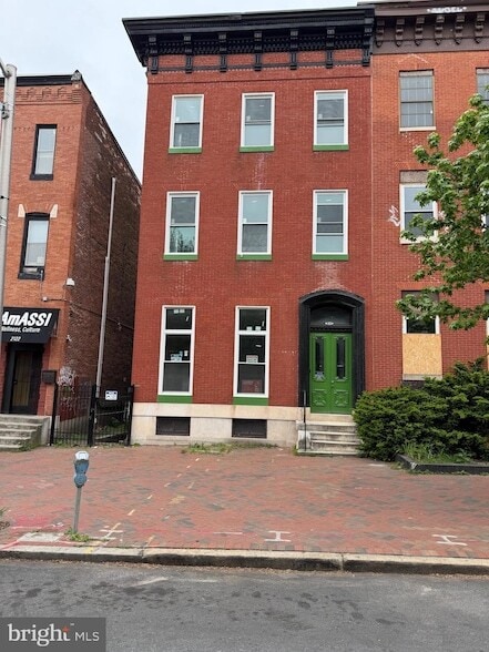property at 2124 Maryland Ave