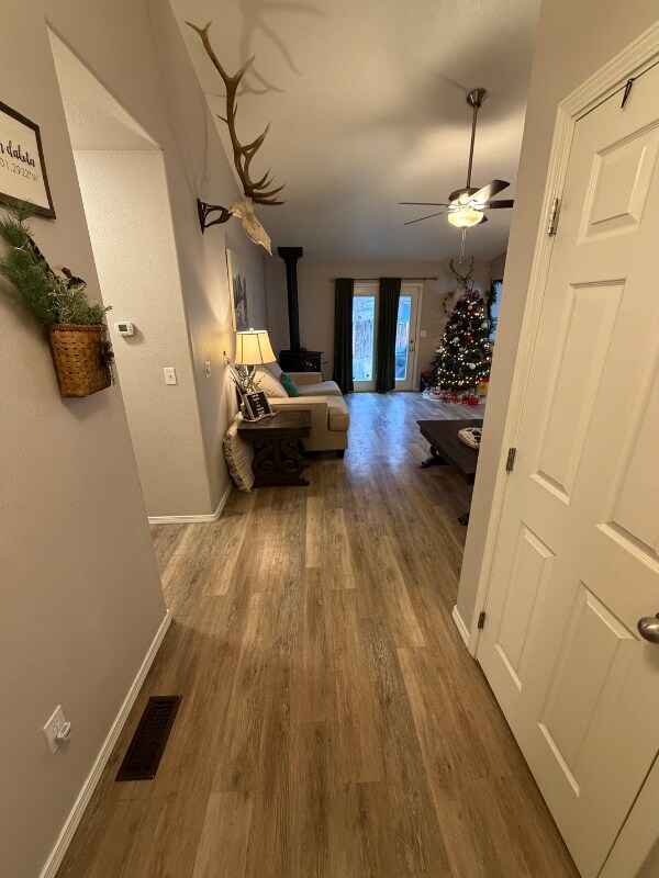 1740 Peregrine Dr in Mountain Home, ID - Foto de edificio - Building Photo