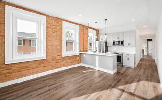 123 W Main St, Unit C in Middletown, MD - Building Photo