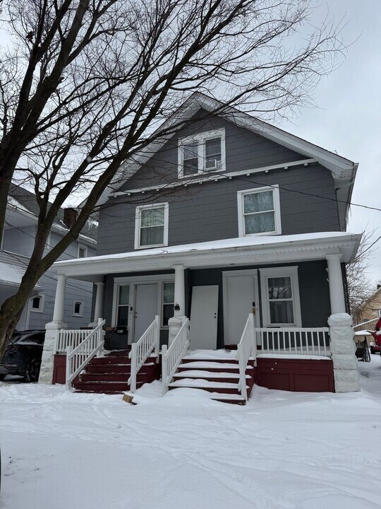 10415-10415 Bernard Ave in Cleveland, OH - Building Photo