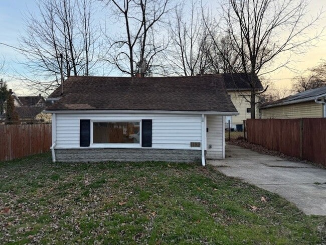 property at 1192 Harpster Ave