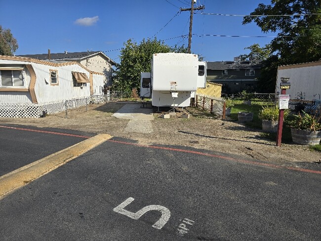 2065 Atwater Blvd in Atwater, CA - Building Photo - Building Photo