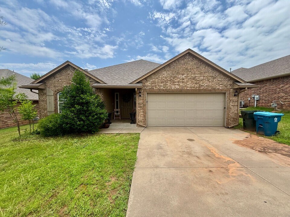 12798 SE 19th St in Choctaw, OK - Building Photo