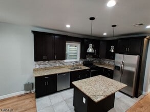 257 N 19th St-Unit -1 in East Orange, NJ - Building Photo - Building Photo