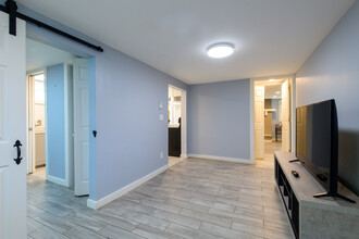 7302 29th Ave SW in Seattle, WA - Building Photo - Building Photo