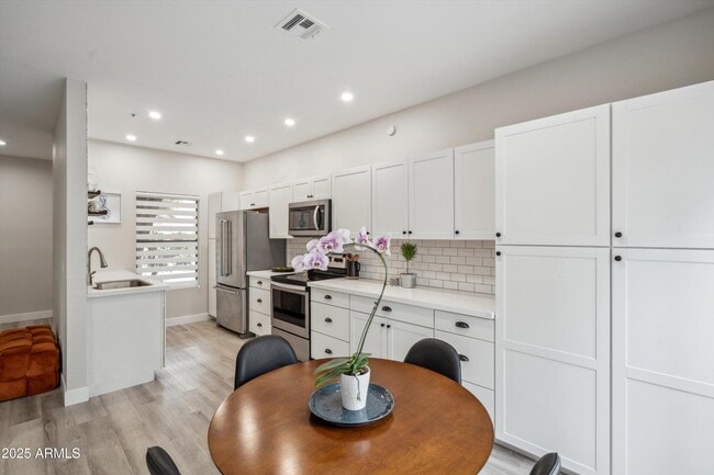 property at 9600 N 96th St