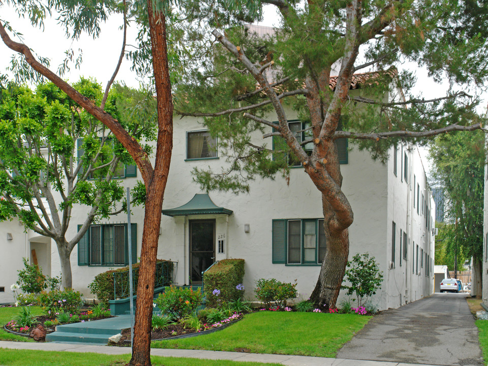 226 S Tower Dr in Beverly Hills, CA - Building Photo