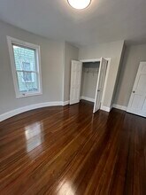 25 Pleasant St, Unit 2 in Boston, MA - Building Photo - Building Photo