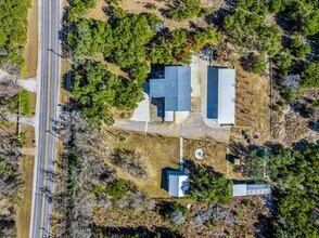 2505 Pace Bend Rd S in Spicewood, TX - Building Photo - Building Photo
