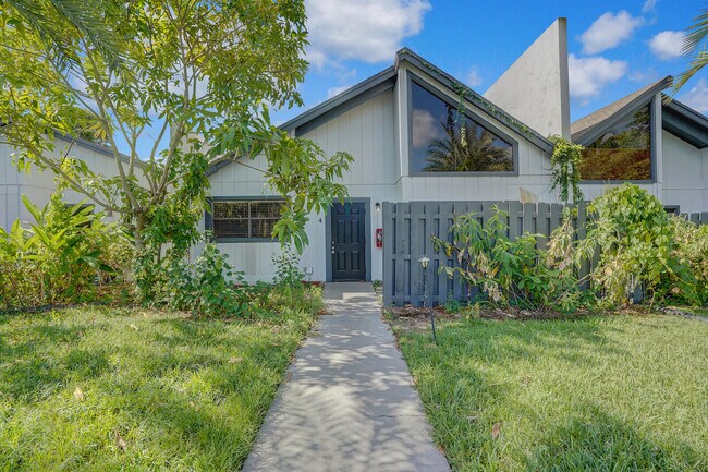 100 Sparrow Dr