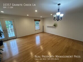 10357 Granite Creek Ln in Oakton, VA - Building Photo - Building Photo