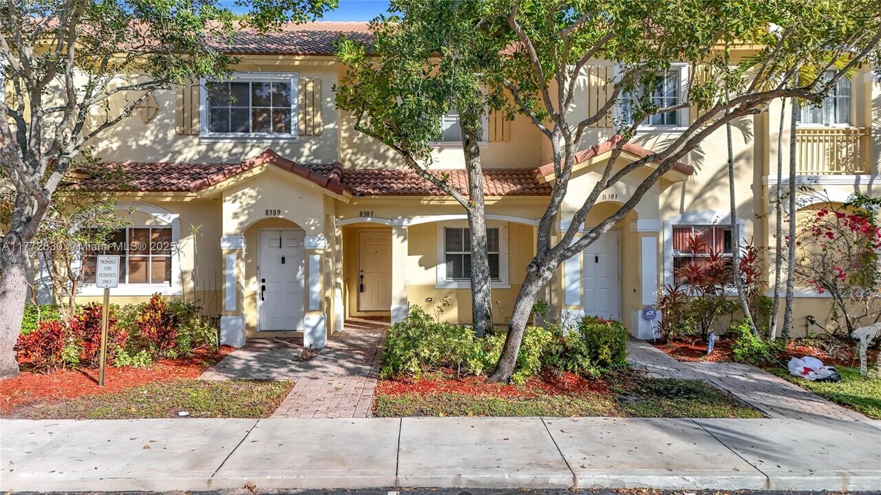8385 SW 25th Ct in Miramar, FL - Building Photo