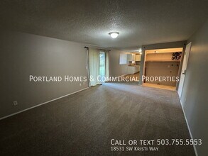 18531 Kristi Way in Lake Oswego, OR - Foto de edificio - Building Photo