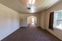 407 11th St in Bakersfield, CA - Foto de edificio - Building Photo