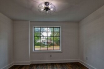 1122 NE Wellman Ave in Huntsville, AL - Building Photo - Building Photo