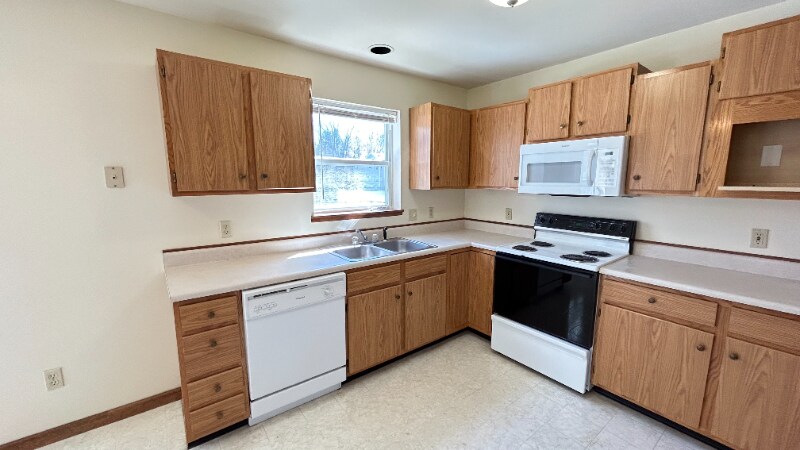 4336 Angela Ct in Albany, NY - Building Photo
