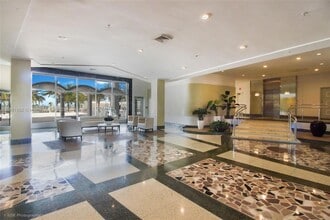 4925 Collins Ave, Unit 6G in Miami Beach, FL - Building Photo - Building Photo