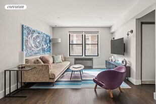 54 E 8th St in New York, NY - Building Photo