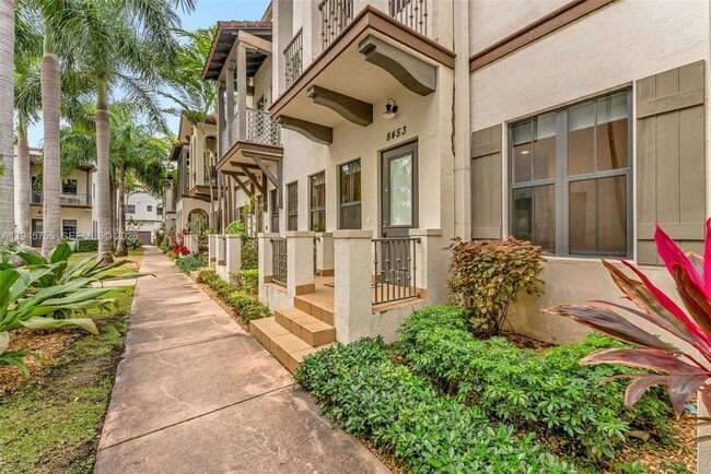 8453 NW 51st Terrace in Doral, FL - Building Photo - Building Photo