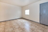 1802 N Wayside Dr photo'