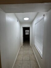 225 N F St, Unit Back Unit in Lake Worth Beach, FL - Foto de edificio - Building Photo