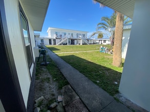 1825 14th Ave, Unit 20 in Vero Beach, FL - Building Photo - Building Photo