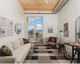 KIND South in Sacramento, CA - Foto de edificio - Building Photo