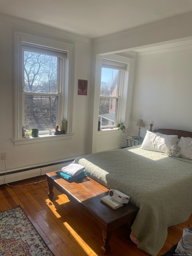 979 State St in New Haven, CT - Building Photo - Building Photo