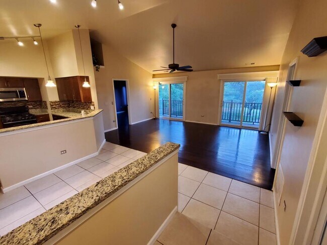 357 Bloomfield Ln in Glen Ellyn, IL - Building Photo - Building Photo