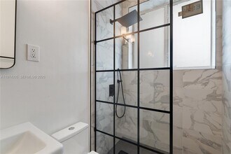 2204 McKinley St in Hollywood, FL - Building Photo - Building Photo