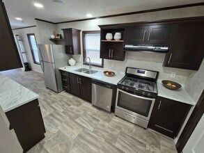 125 113th Square NE in Blaine, MN - Building Photo - Building Photo