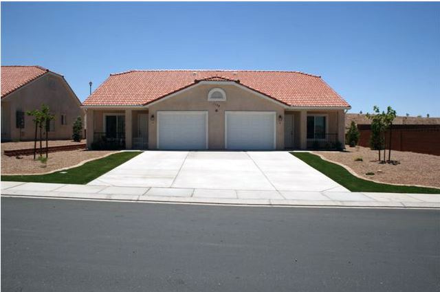 Katherine Heights Townhomes and Villas in Bullhead City, AZ - Building Photo