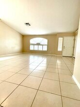 9691 Cathedral Stairs Ct in Las Vegas, NV - Building Photo - Building Photo