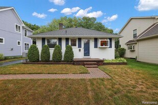 836 Miller Ave in Rochester, MI - Building Photo