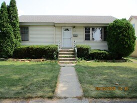 9737 Warren Ave in Oak Lawn, IL - Building Photo