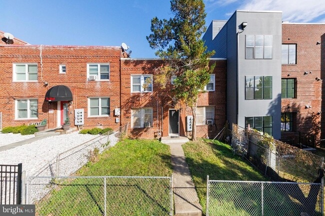 property at 905 19th St NE