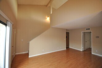 14710 Burbank Blvd in Los Angeles, CA - Building Photo - Building Photo