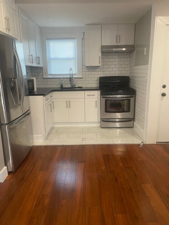 81 Kuna Ter in Irvington, NJ - Building Photo