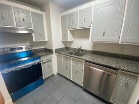 454 Broadway, Unit 3 in Somerville, MA - Building Photo