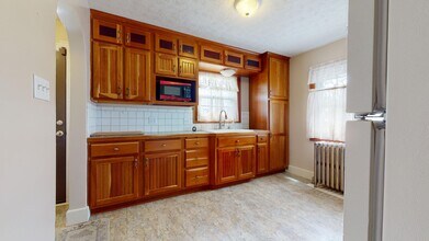 2725 Peru Center Rd S in Willard, OH - Building Photo - Building Photo